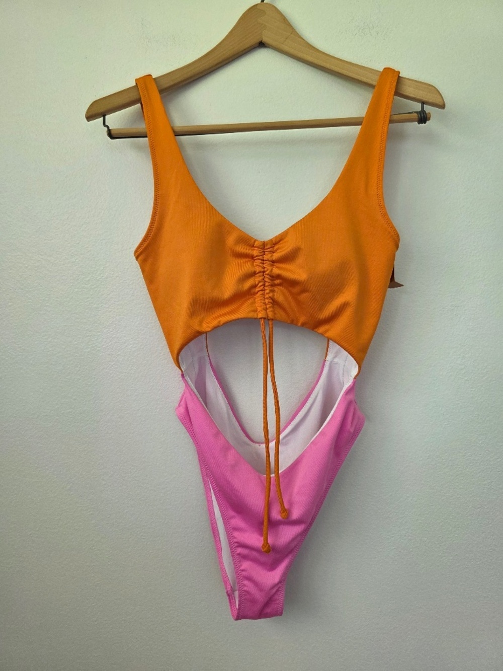 PINK Victoria's Secret Colorblock Cutout One-Piece Swimsuit - Small NWT